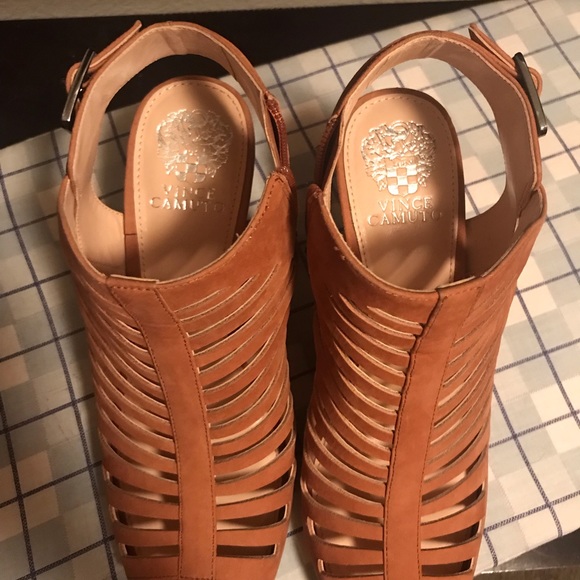 Vince Camuto Eliana Ankle Boot - Picture 5 of 7